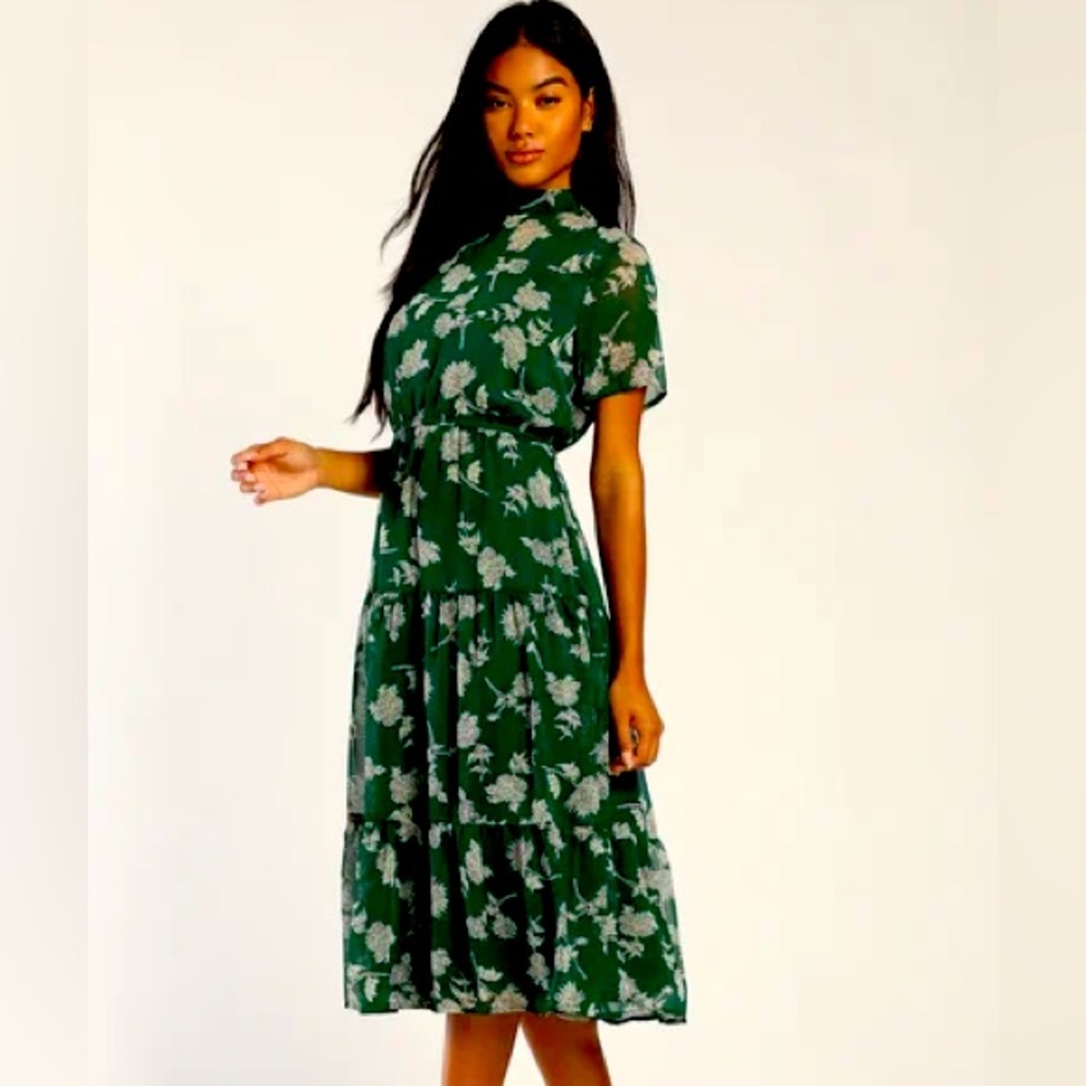 NWT Lulu’s Floral Dressed Up Midi